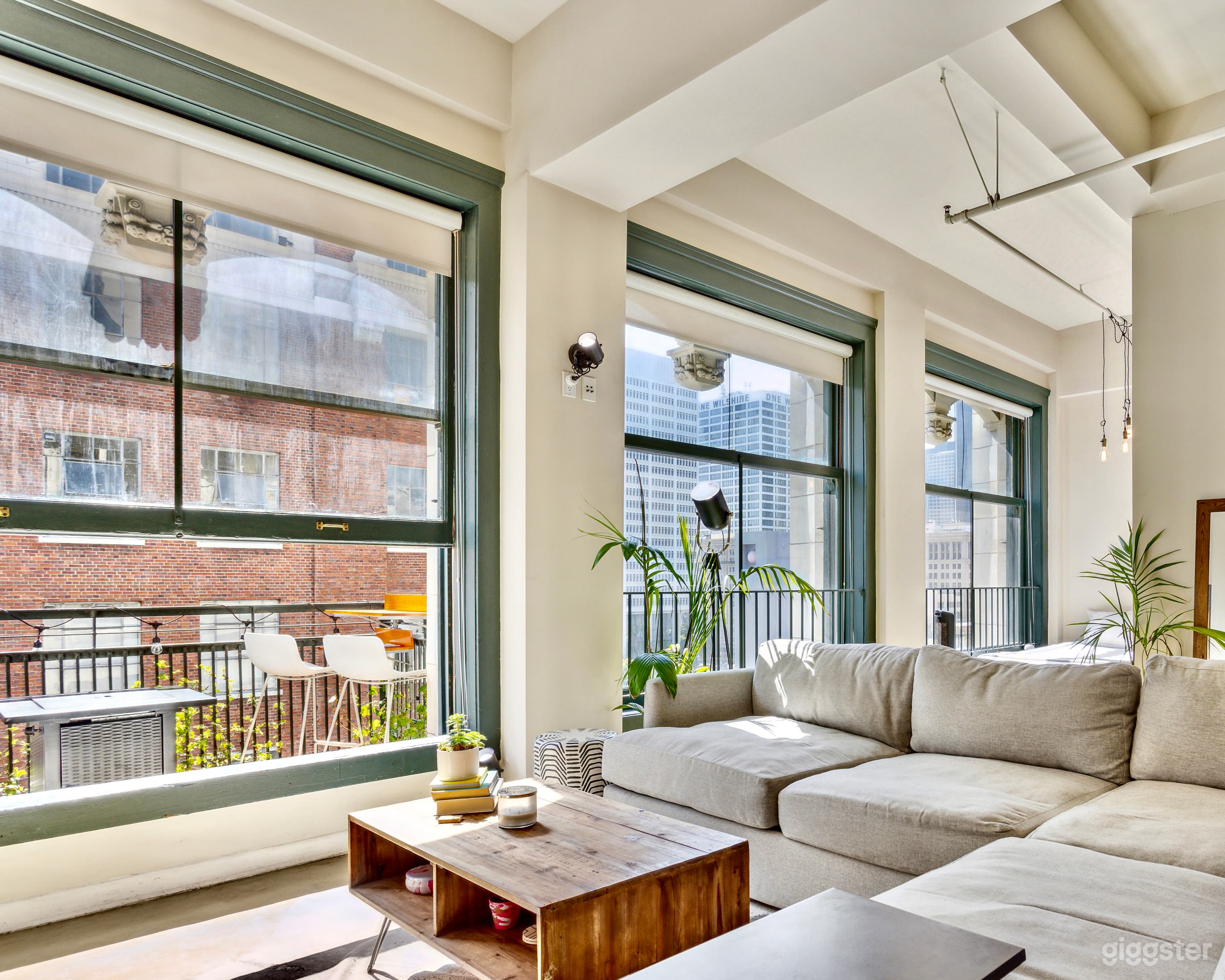 Downtown NY-style Loft w/ Skyline Views &amp; Balcony  Photo 1