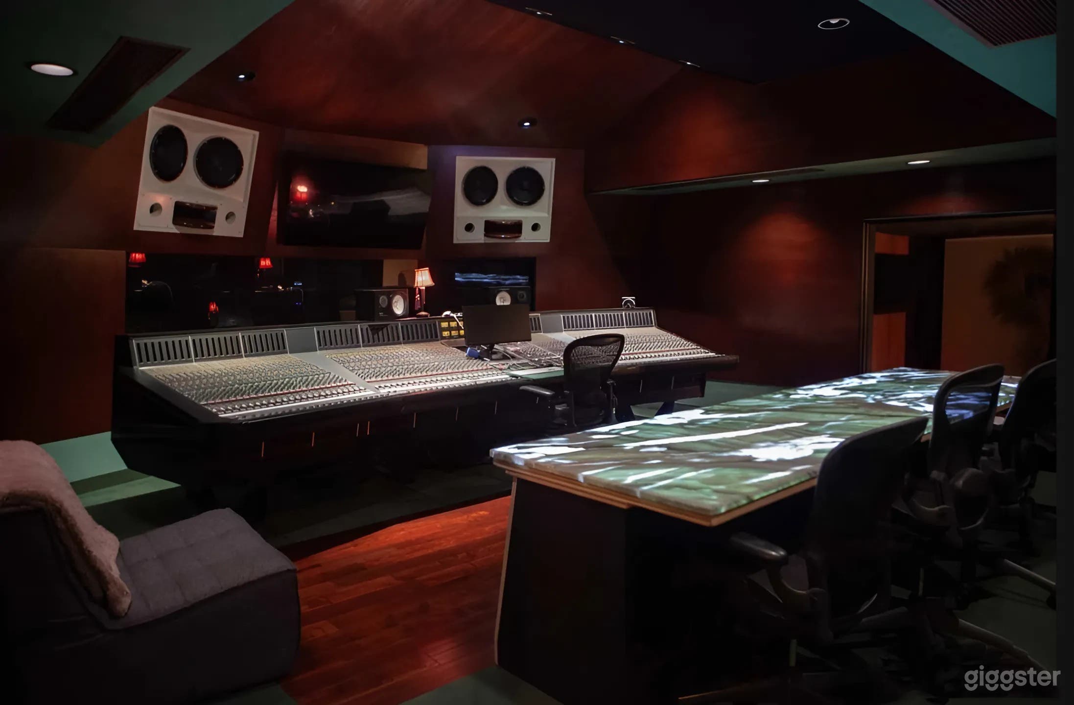 Recording Studio in Los Angeles - STUDIO A Photo 2