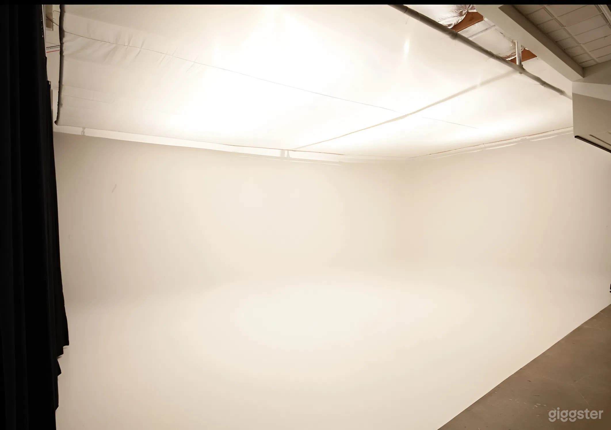 Full Photo Studio Buyout w/ CYC Wall, Backdrops & Lighting Photo 4