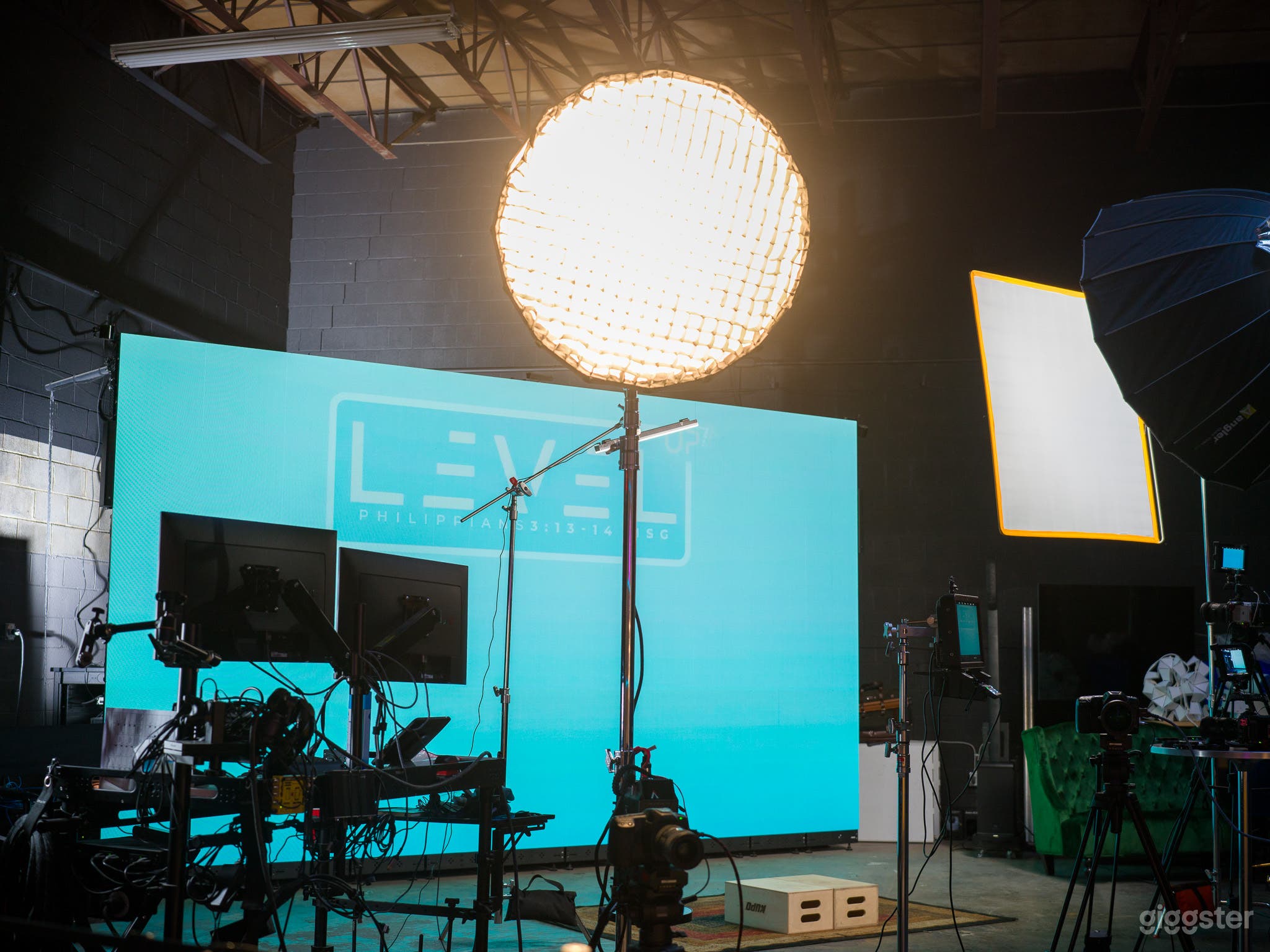 Turnkey Studio | Film, Podcast, Photography Ready Photo 1