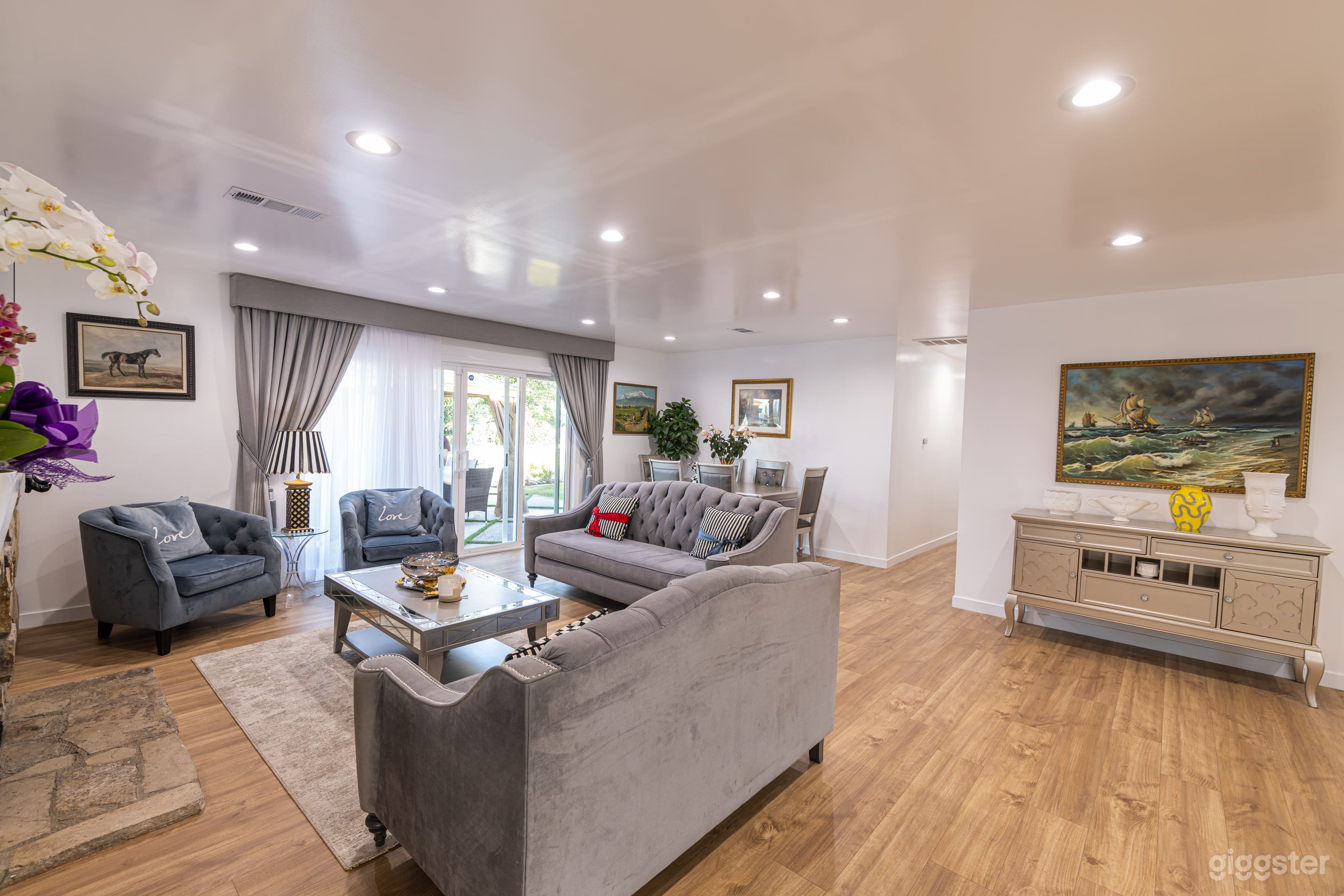 Huge house for shoot  with panoramic city views Photo 3