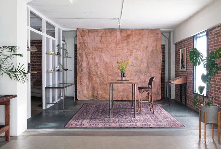  Gorgeous Loft- Unique, Versatile, Spacious    