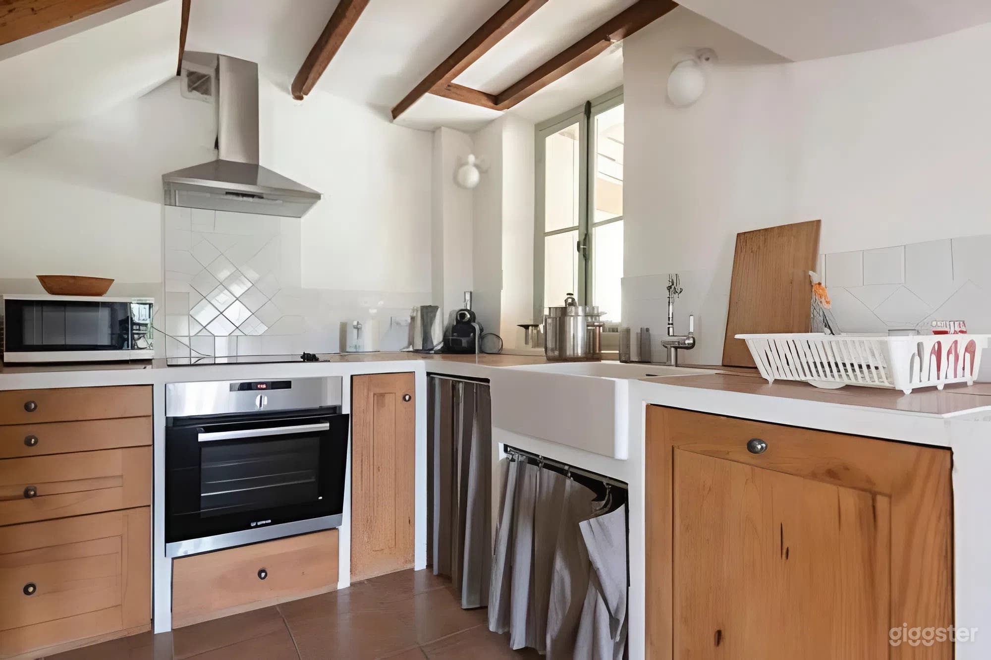 Photo de Charming 17th-Century Provençal Mas with Panoramic Views 4