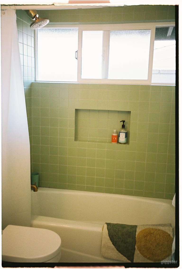  Spacious Bright Costa Mesa Home 