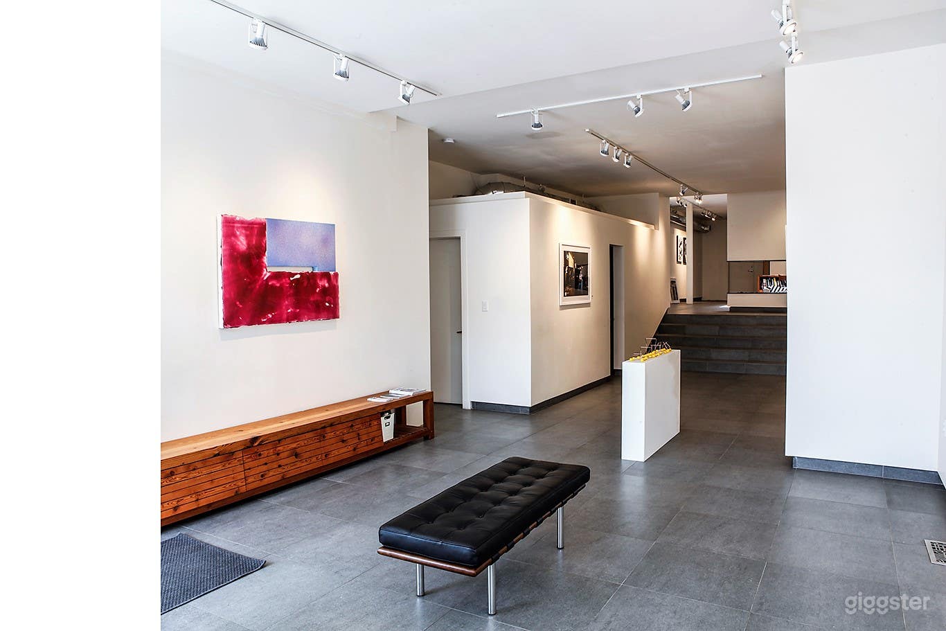 Contemporary Gallery  Photo 1