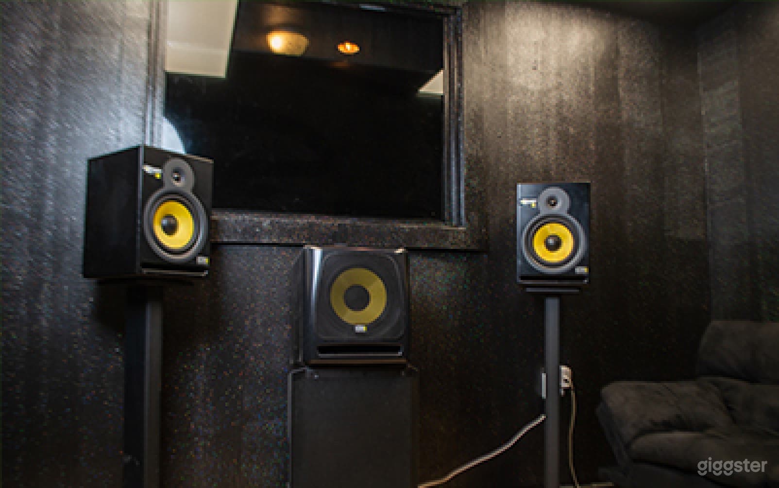 Well Equipped Studio in College Park Photo 4