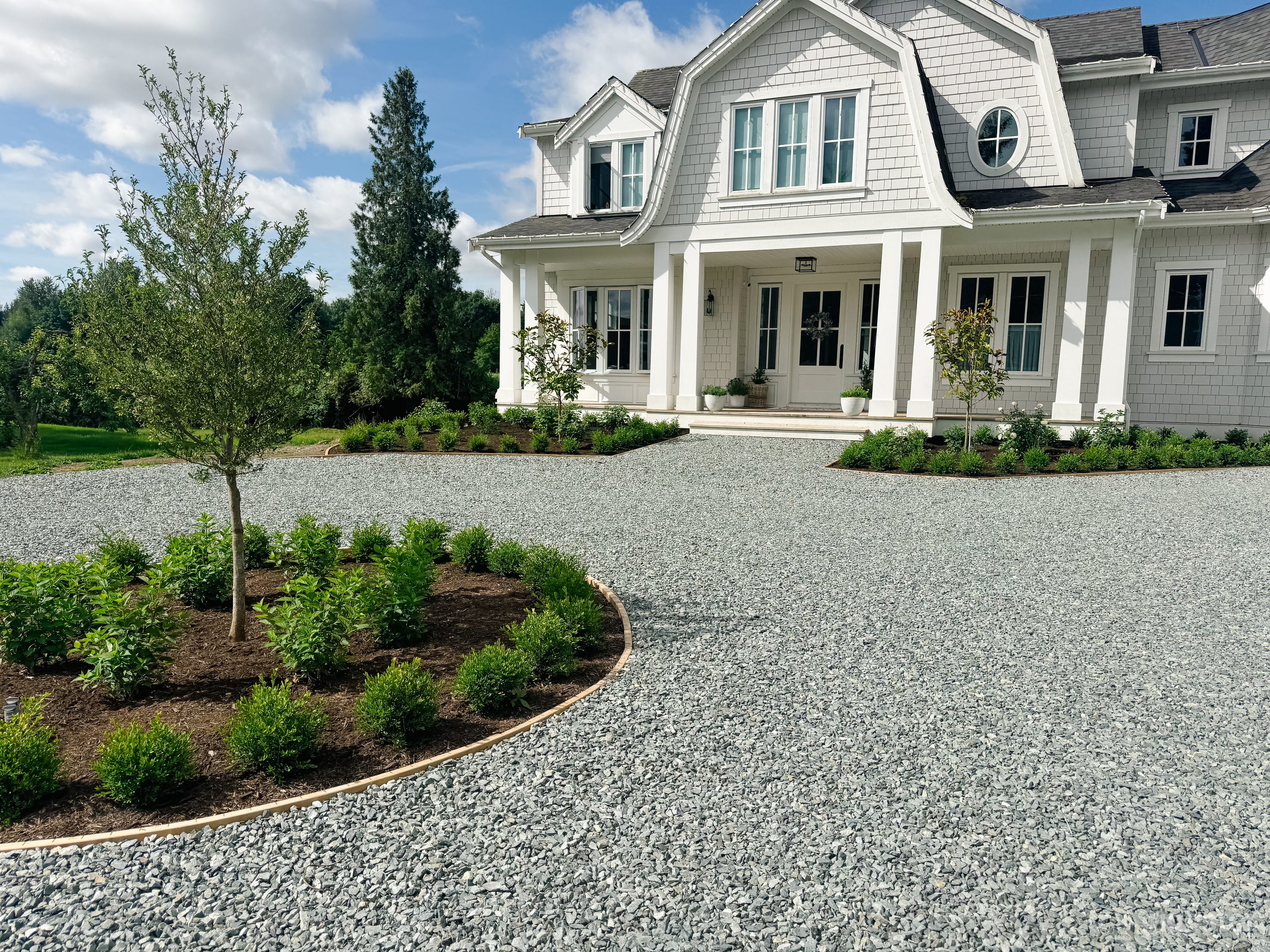 Hamptons Style Home on 5 Acres  Photo 1