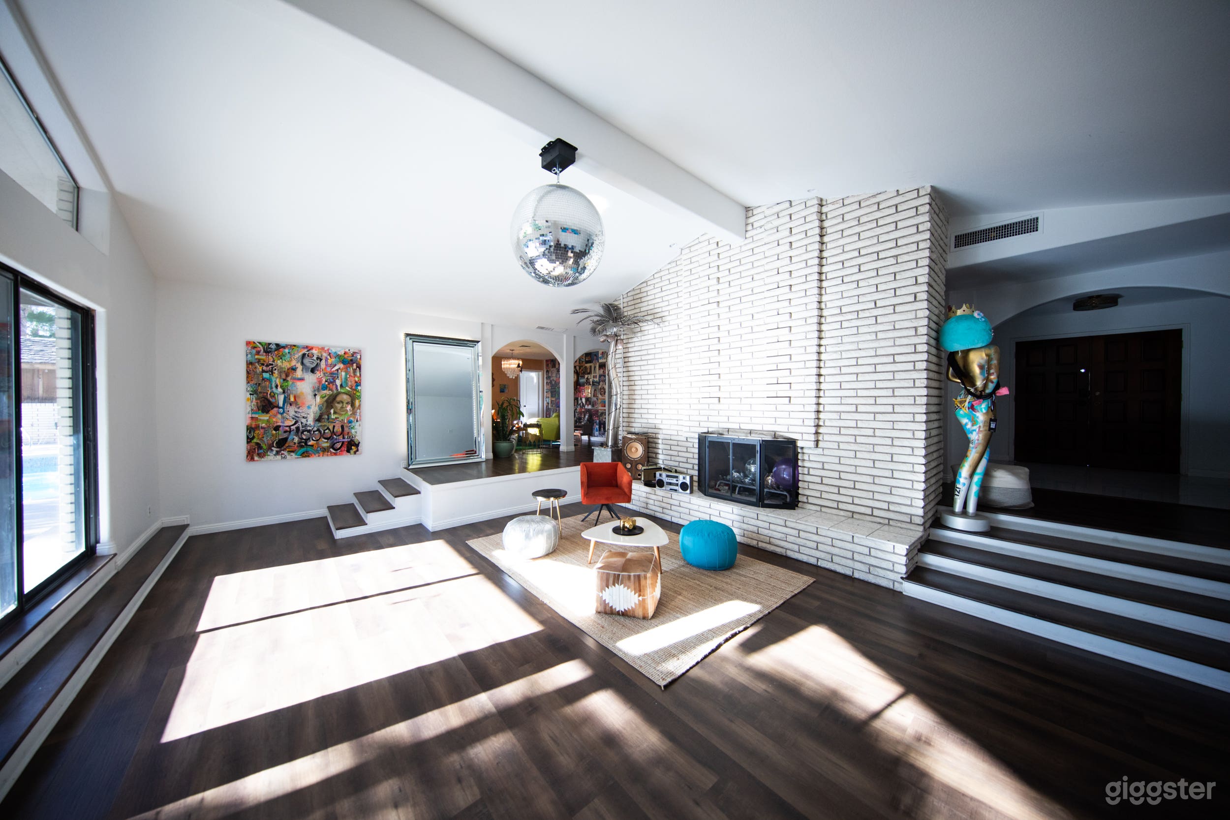 Retro House for Productions, Wedding &amp; Events! Photo 2