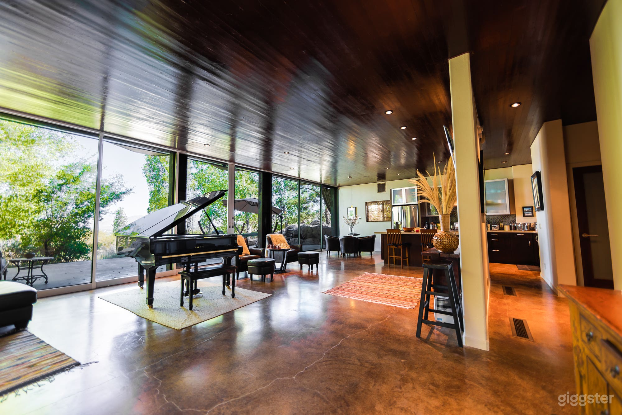 Joshua Tree Boulder House Photo 1