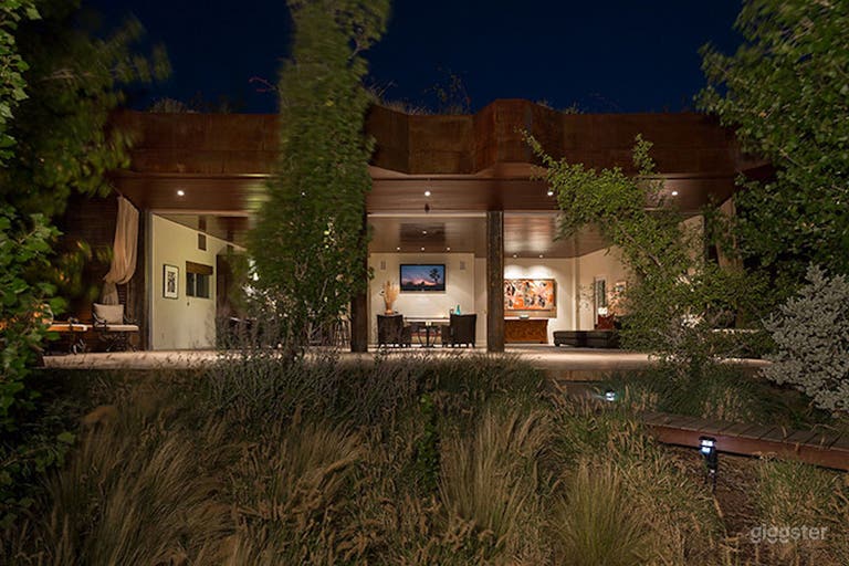  Joshua Tree Boulder House 