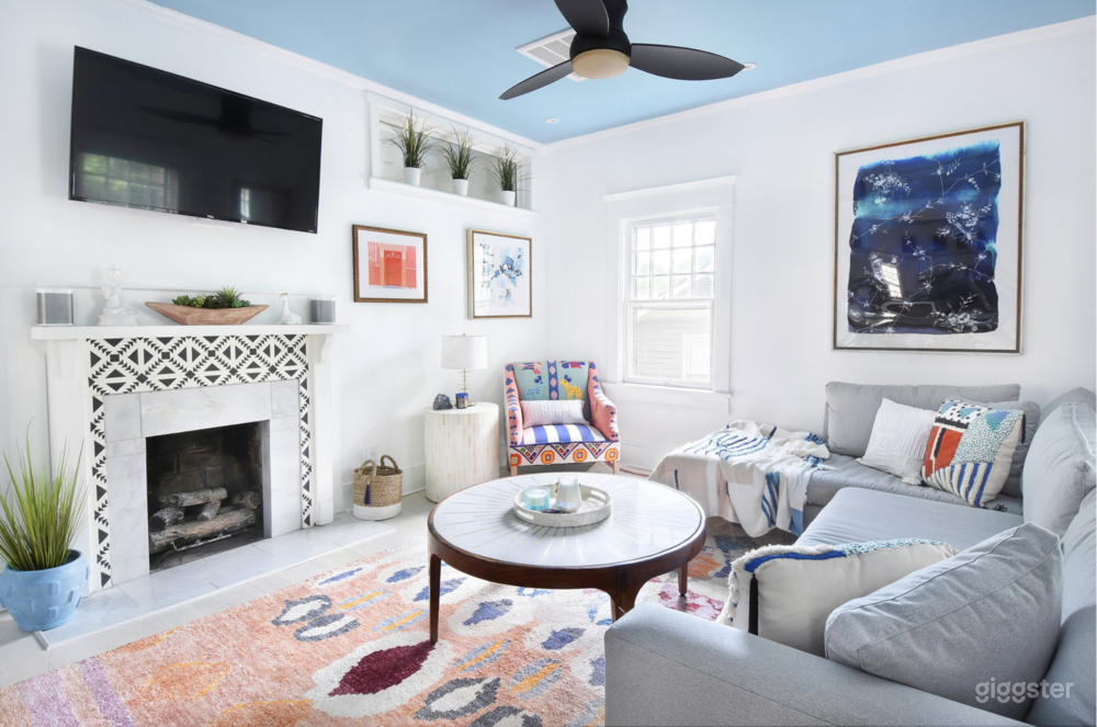 Sparrow | Designer Furnished Rental Apartment Photo 1