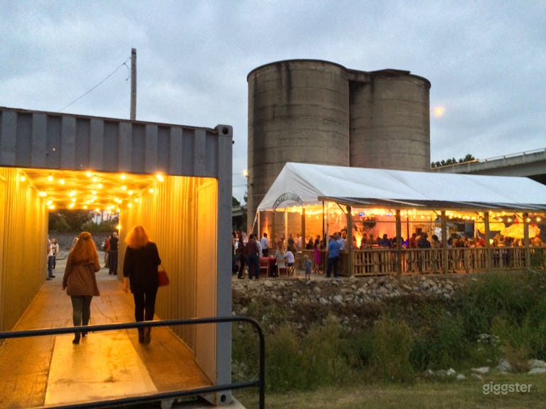  Open-Air Pavilion in Broad Avenue Arts District 