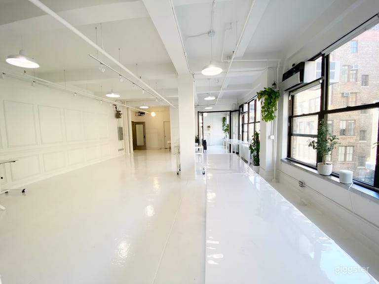  Spacious Bright Photo Video Studio in Chelsea 