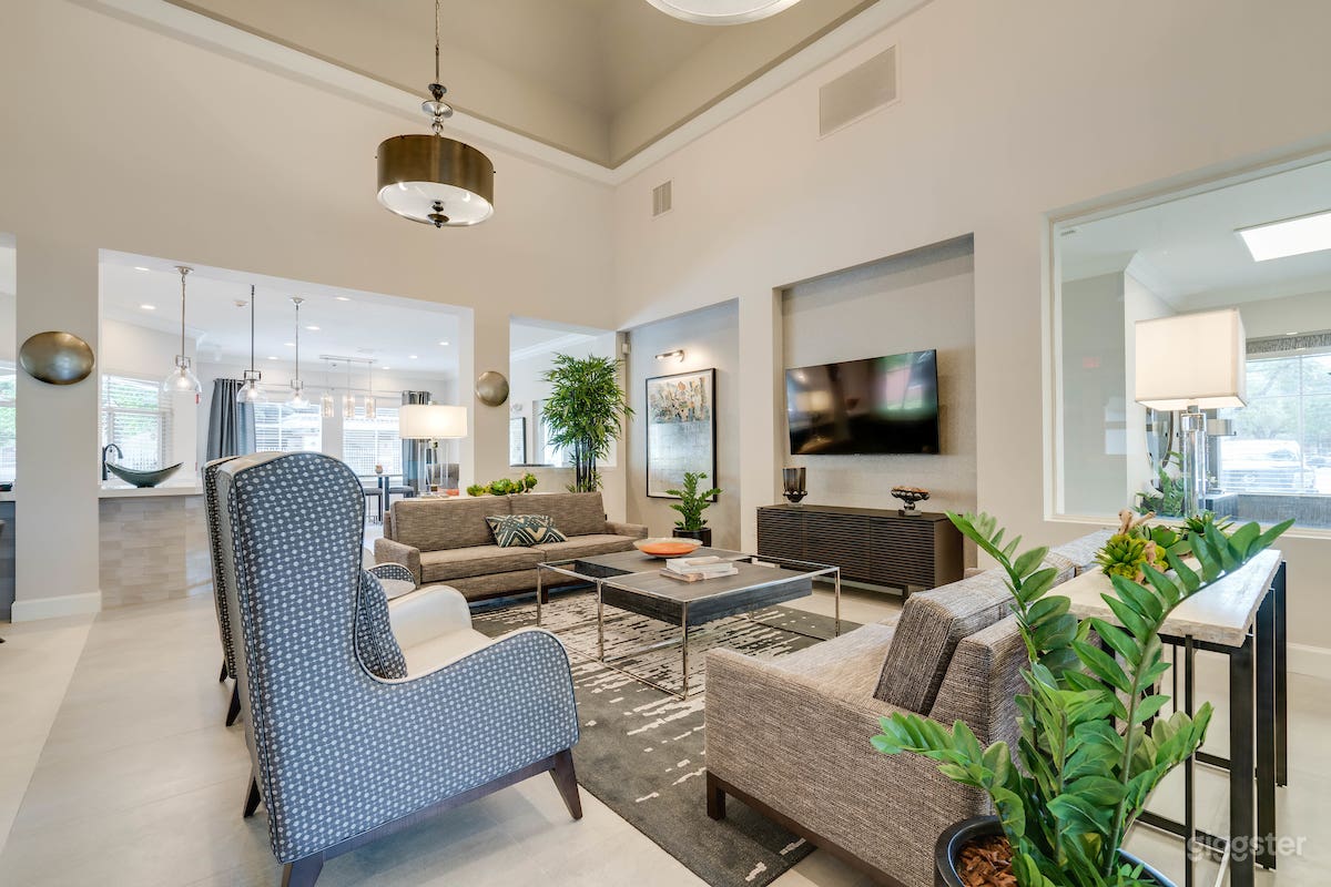 Bright Clubhouse in West Palm Beach Photo 1