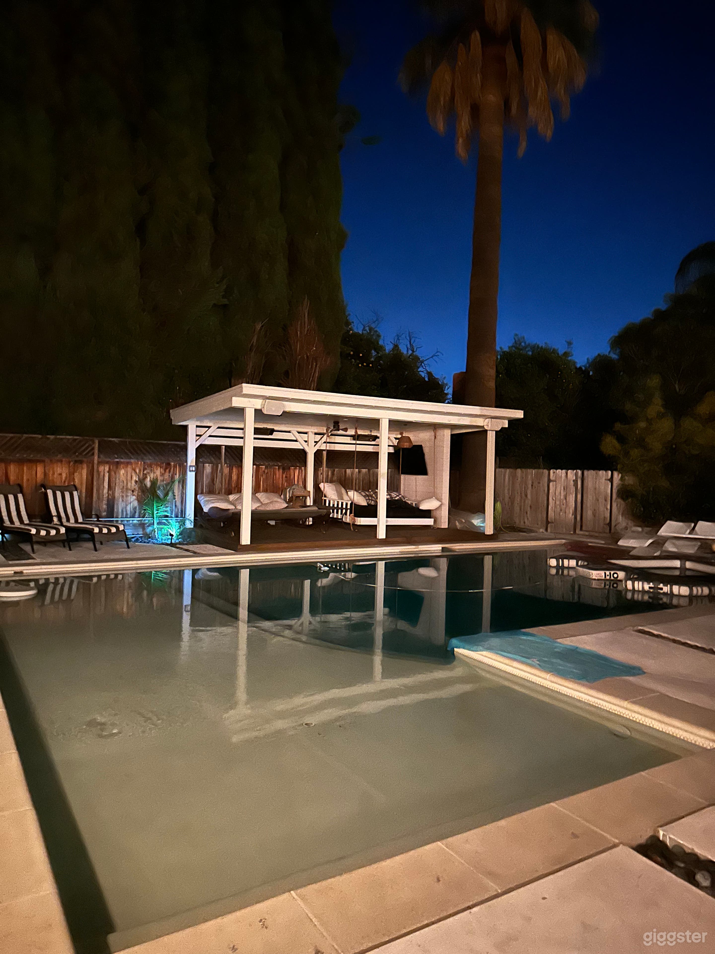 Beautiful Modern Backyard, pool, fire pit and more Photo 4