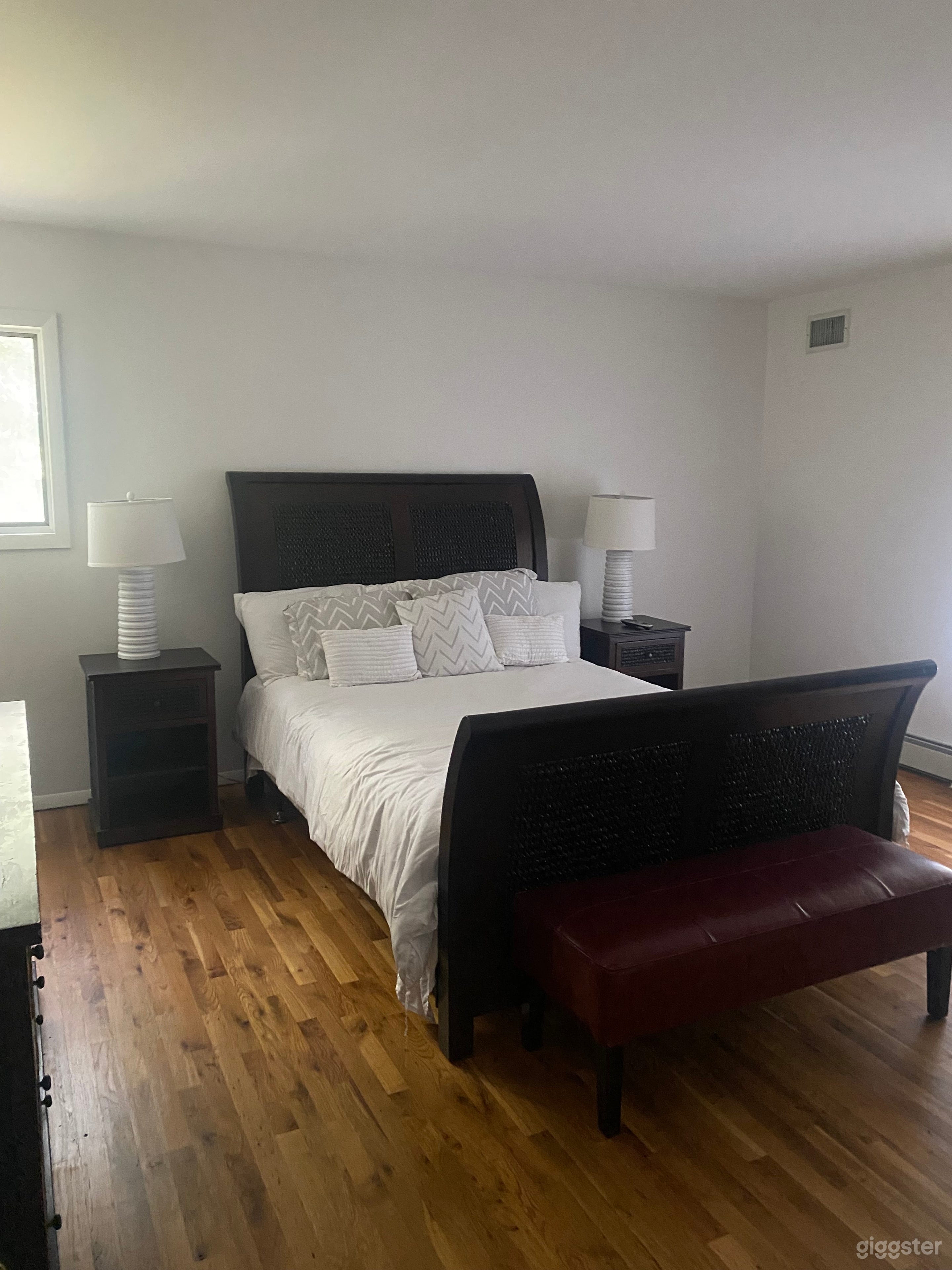 In the woods Hampton Home Photo 4