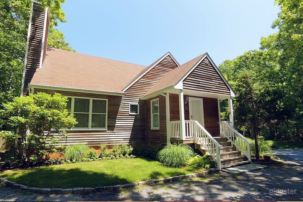 In the woods Hampton Home Photo 1