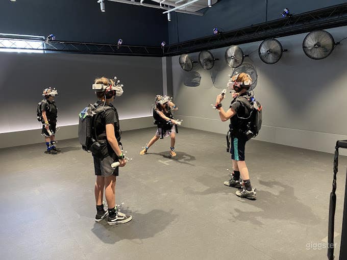 Modern &amp; Futuristic VR Space in Westlake Photo 4