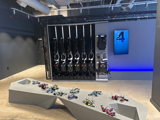 Modern &amp; Futuristic VR Space in Westlake Photo 2