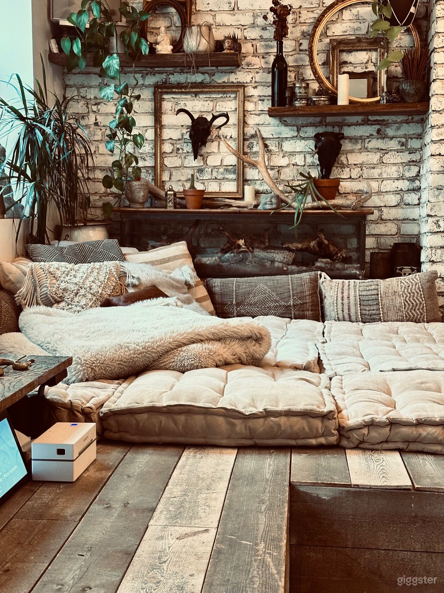 Boho lounge duplex apartment  with backyard  in NY Photo 1