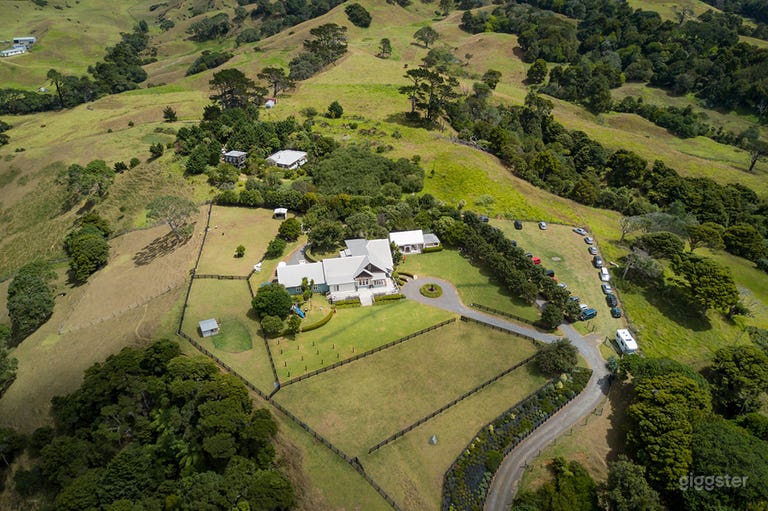  Extensive view of property 