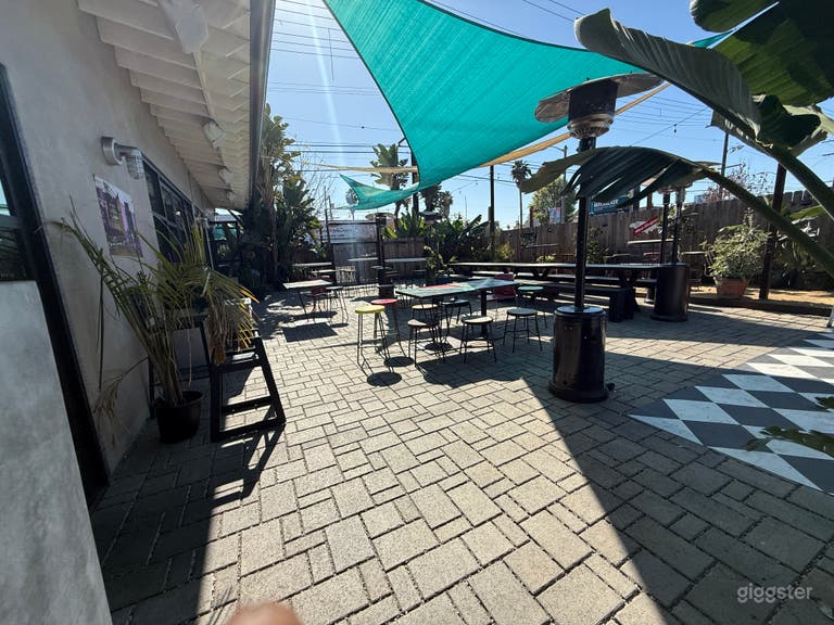  The Garden Royale — Salon Patio en Plein Air & Lieu de Scène 