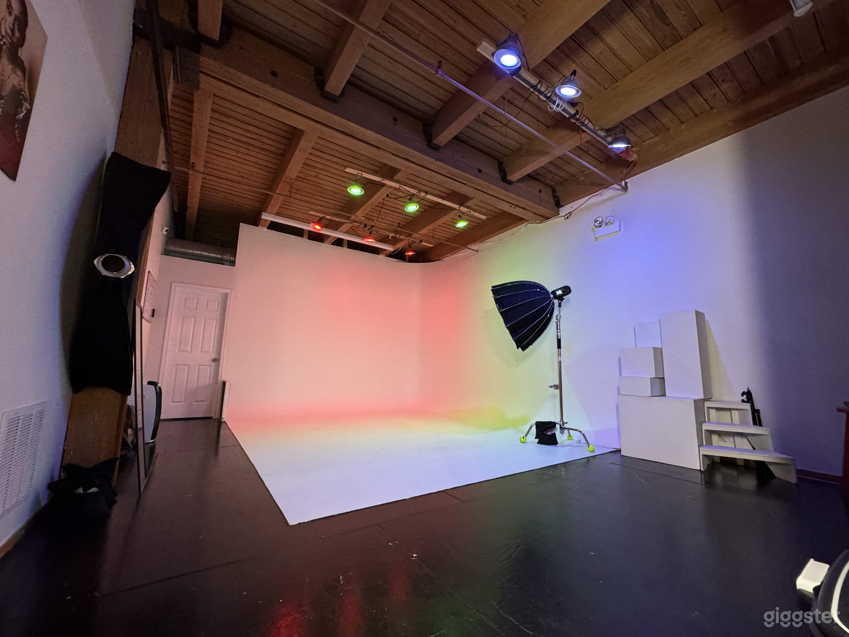 15ft Cyc Wall Studio with RGB Overhead Lights Photo 2