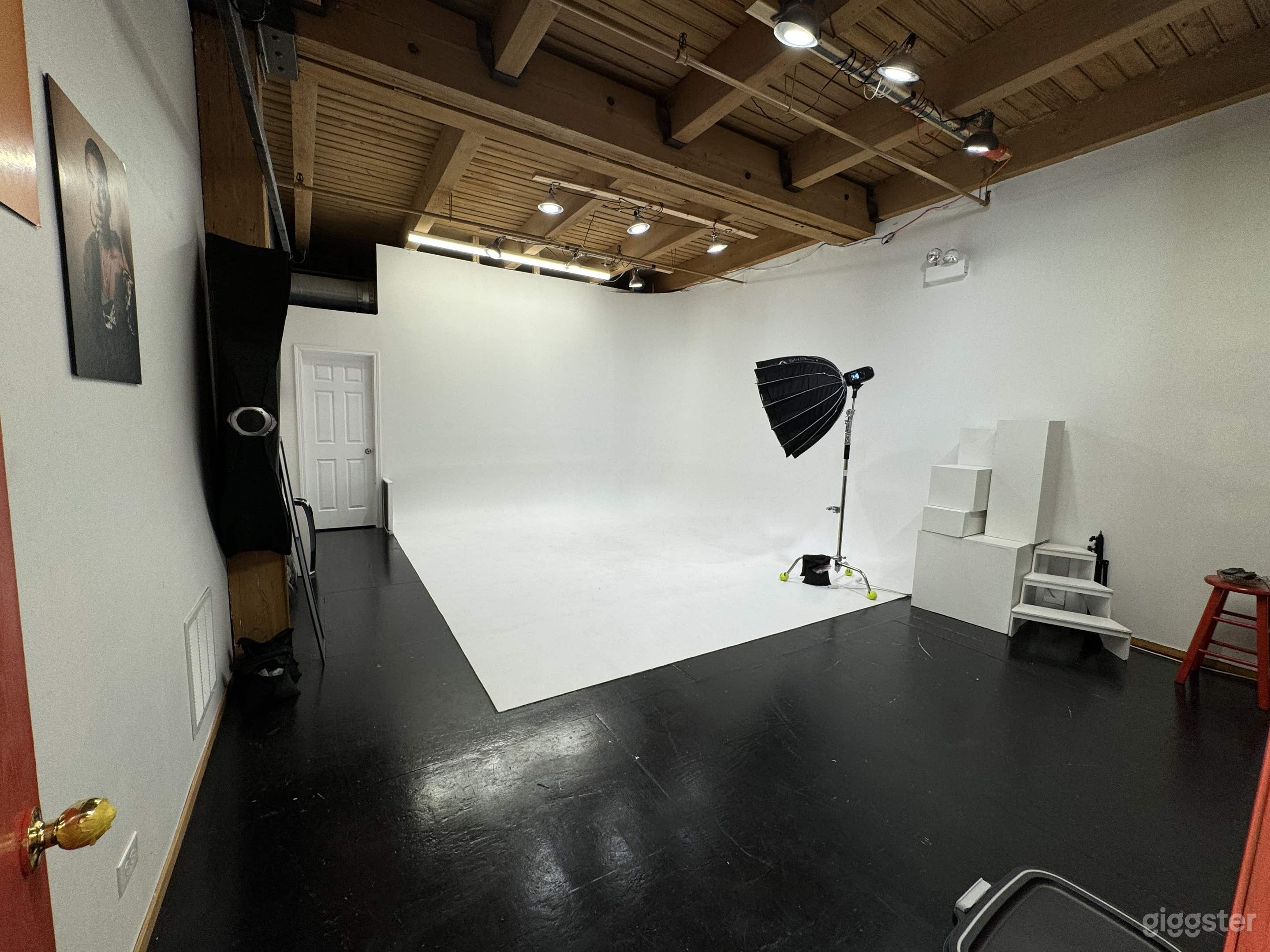 15ft Cyc Wall Studio with RGB Overhead Lights Photo 1