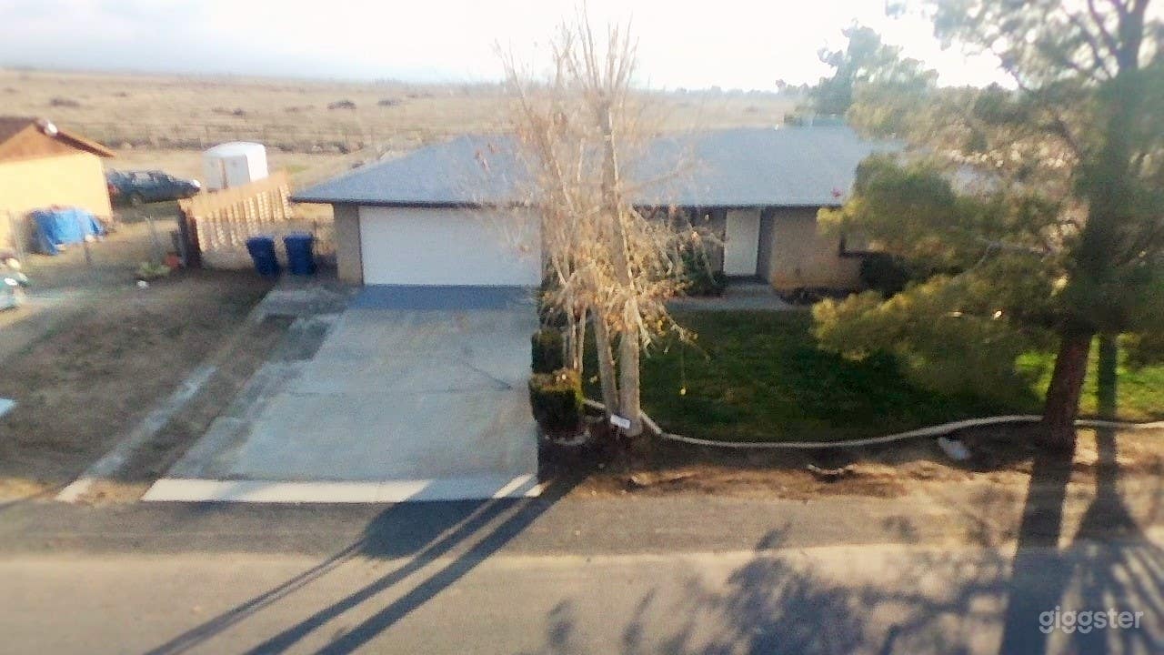 Front View to Garage