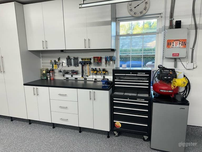  Three Car Garage Space for Production Rentals 