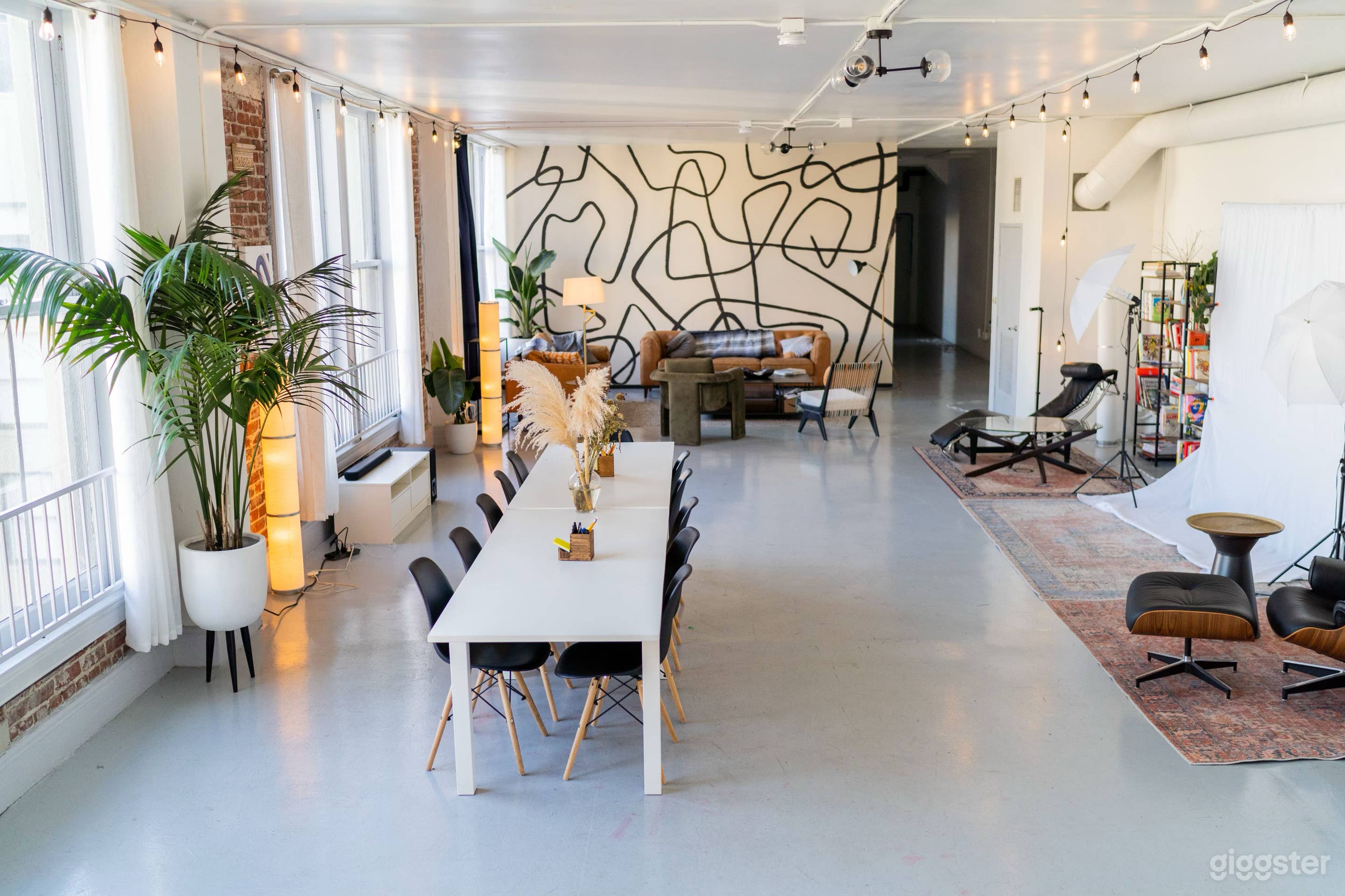 Meeting area and Living Room