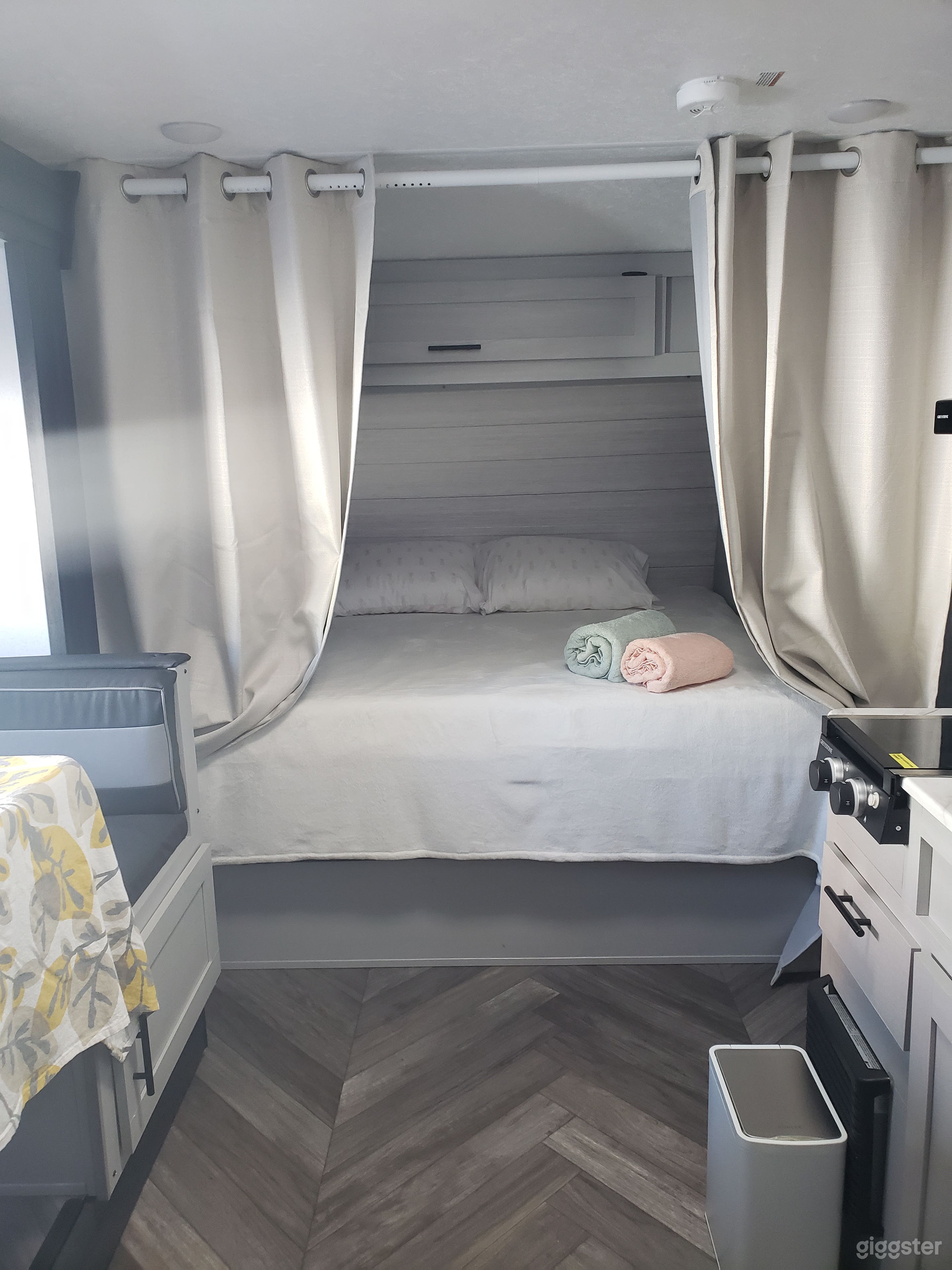 RV and large outdoor space Photo 2