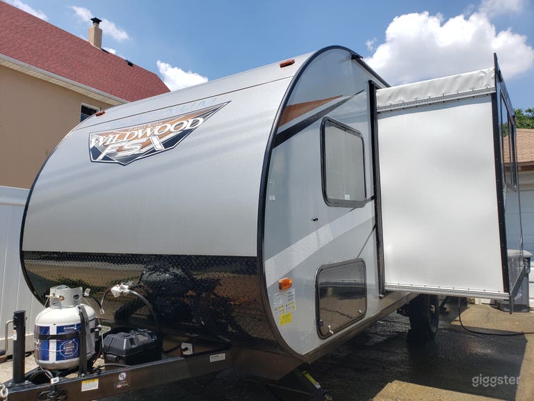  RV and large outdoor space 