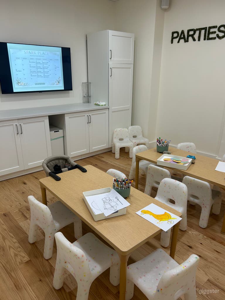  Bright Modern Kids Play Cafe in Jersey City 