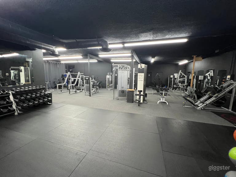  Studio de Fitness Moderne à Lakewood 