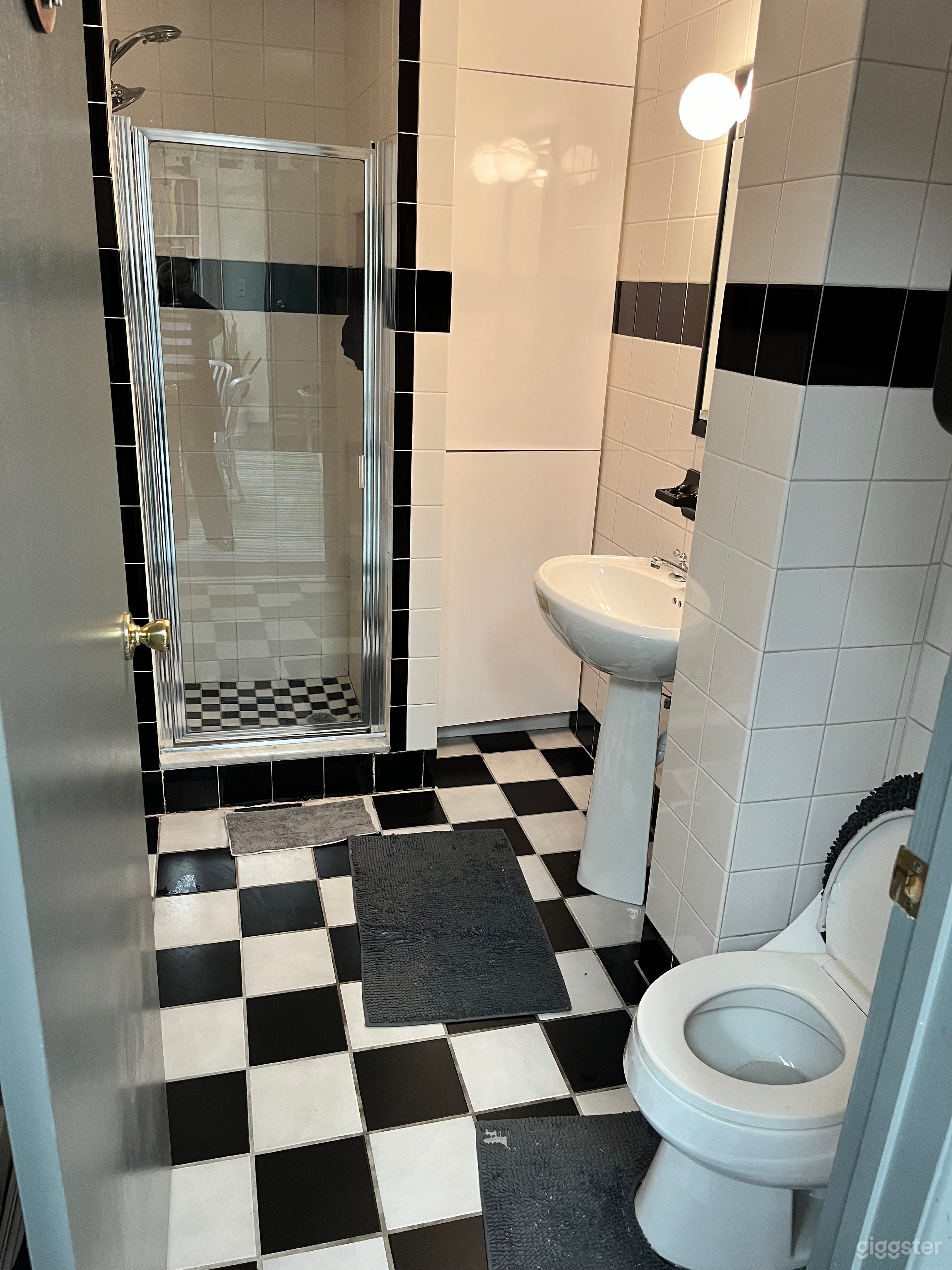 Versatile and modern community center in Astoria Photo 4