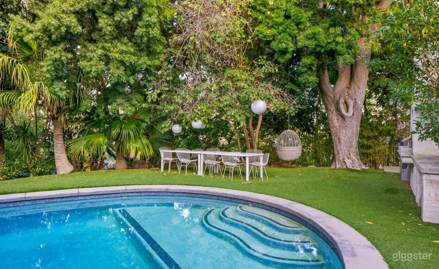 RETRO CHIC MID-CENTURY MODERN HOME/POOL Photo 1