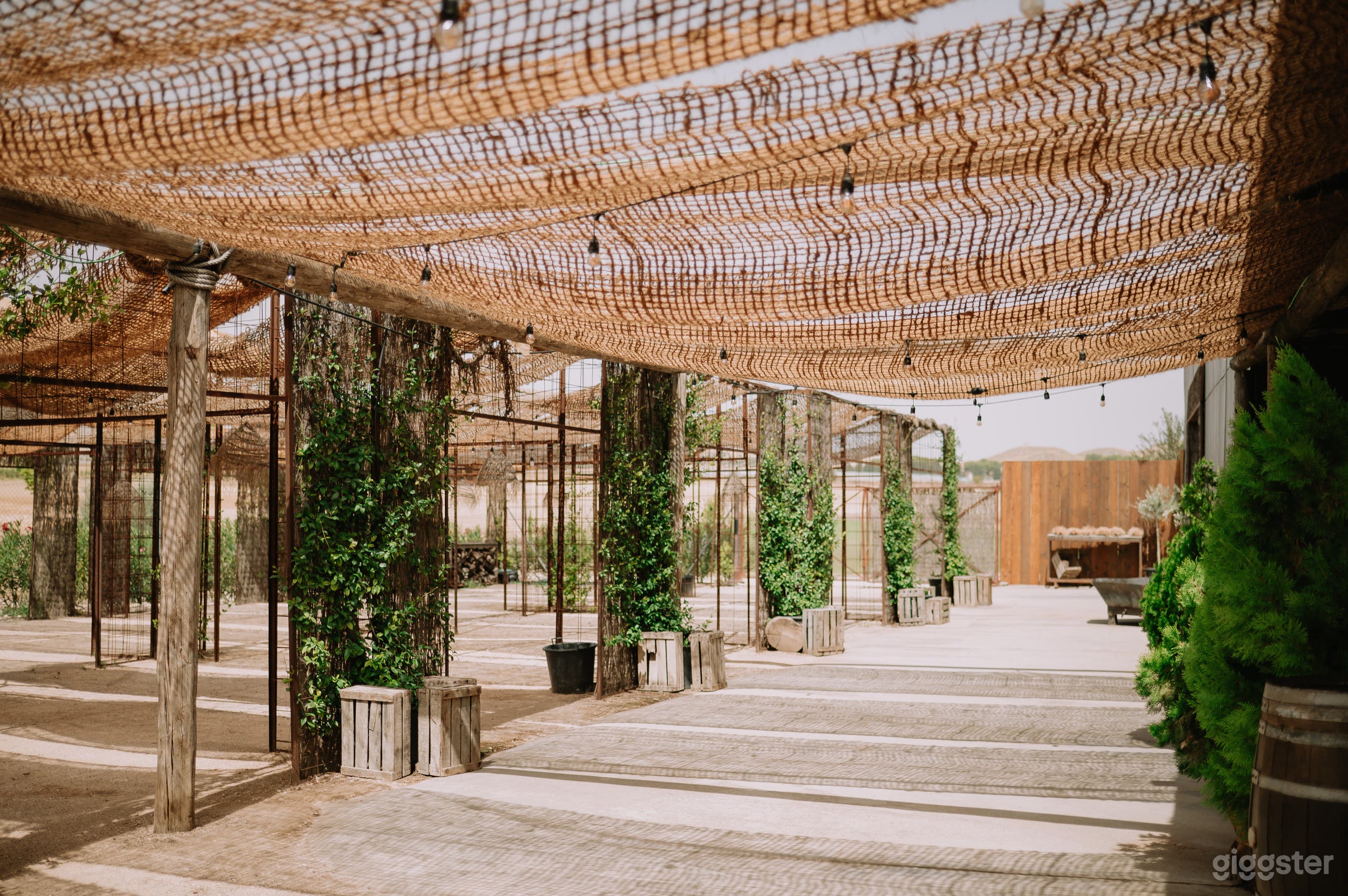 Finca idílica restaurada que combina encanto rústico con diseño contemporáneo en Aranjuez Photo 3