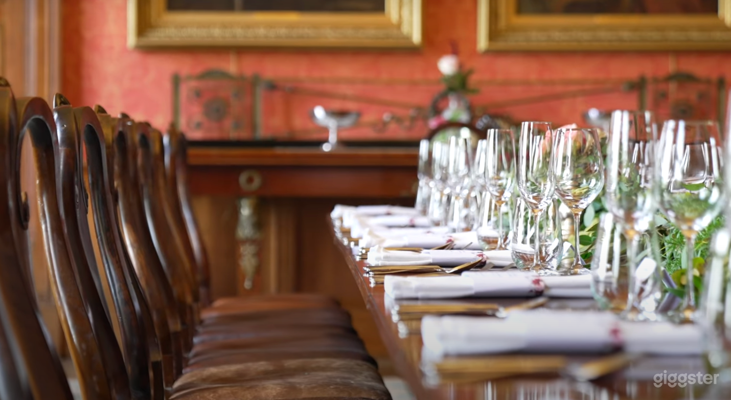 Intimate Private Dining Room Photo 4