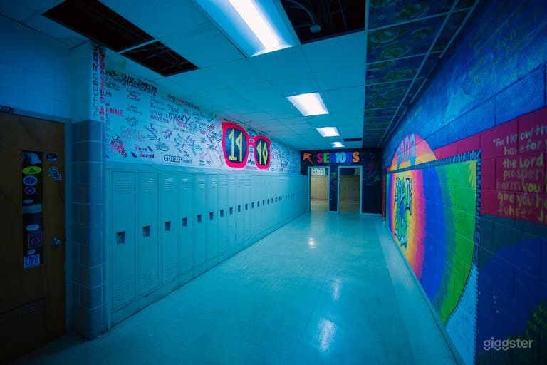  GYMNASE/SALLE DE CLASSE/TERRAIN D'ÉCOLE ABANDONNÉE VINTAGE DES ANNÉES 90 