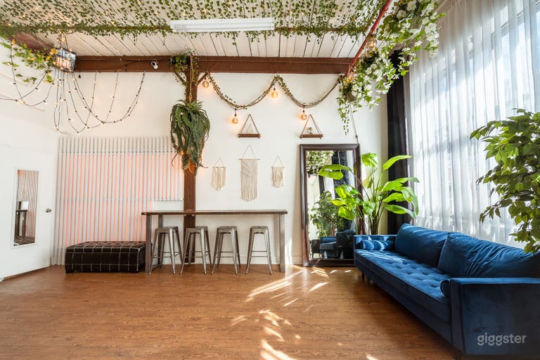  Furnished and plants in photo studio rental Toronto 