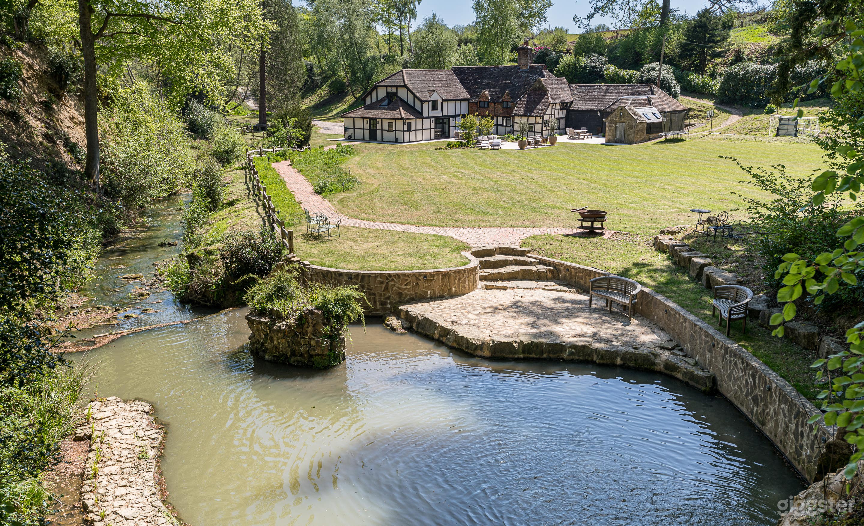 Old Mill Cottage Photo 1