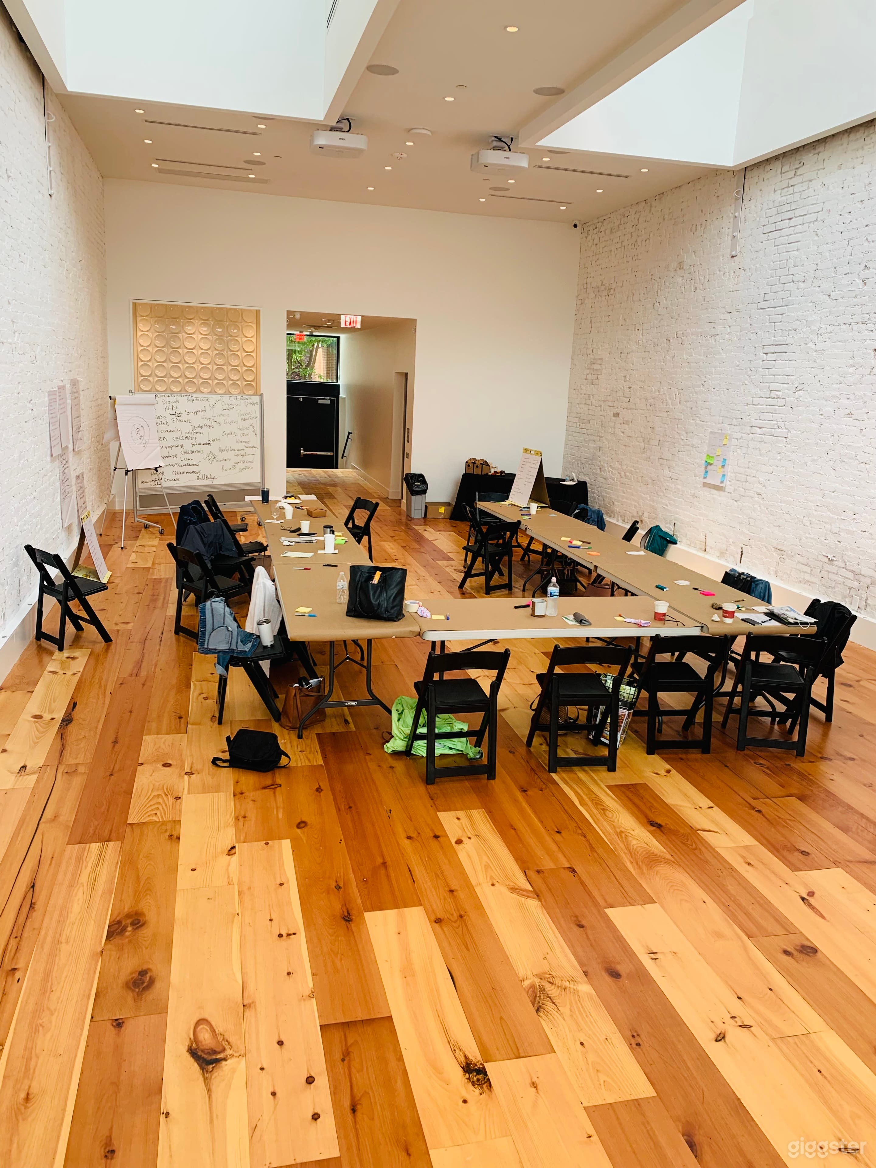 Sometimes we like to roll up our sleeves and work...Love a offsite workshop where we accomplish our goals and get to have a yummy lunch break at the market! 