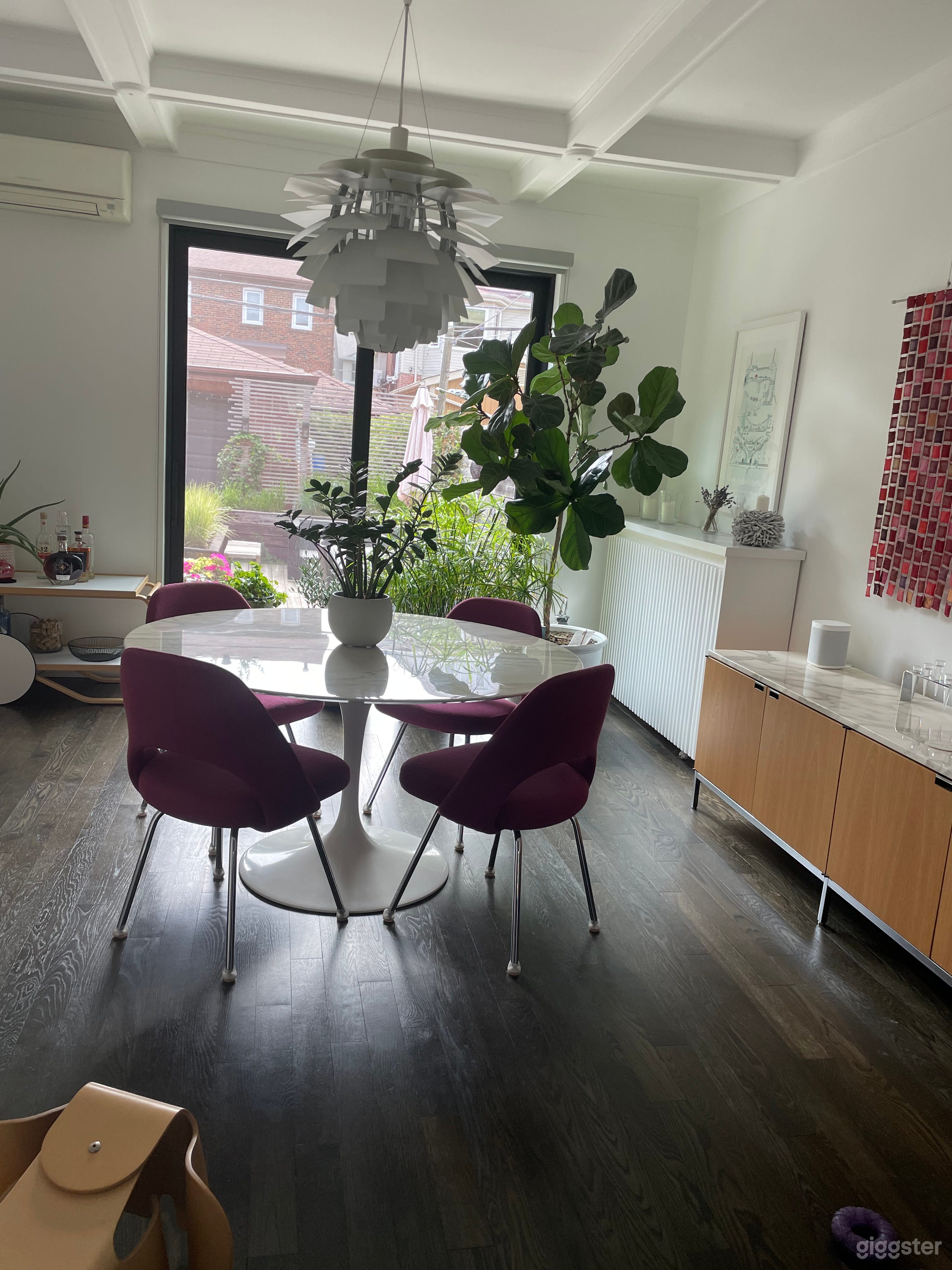 Midtown house with mid-century style interior Photo 1