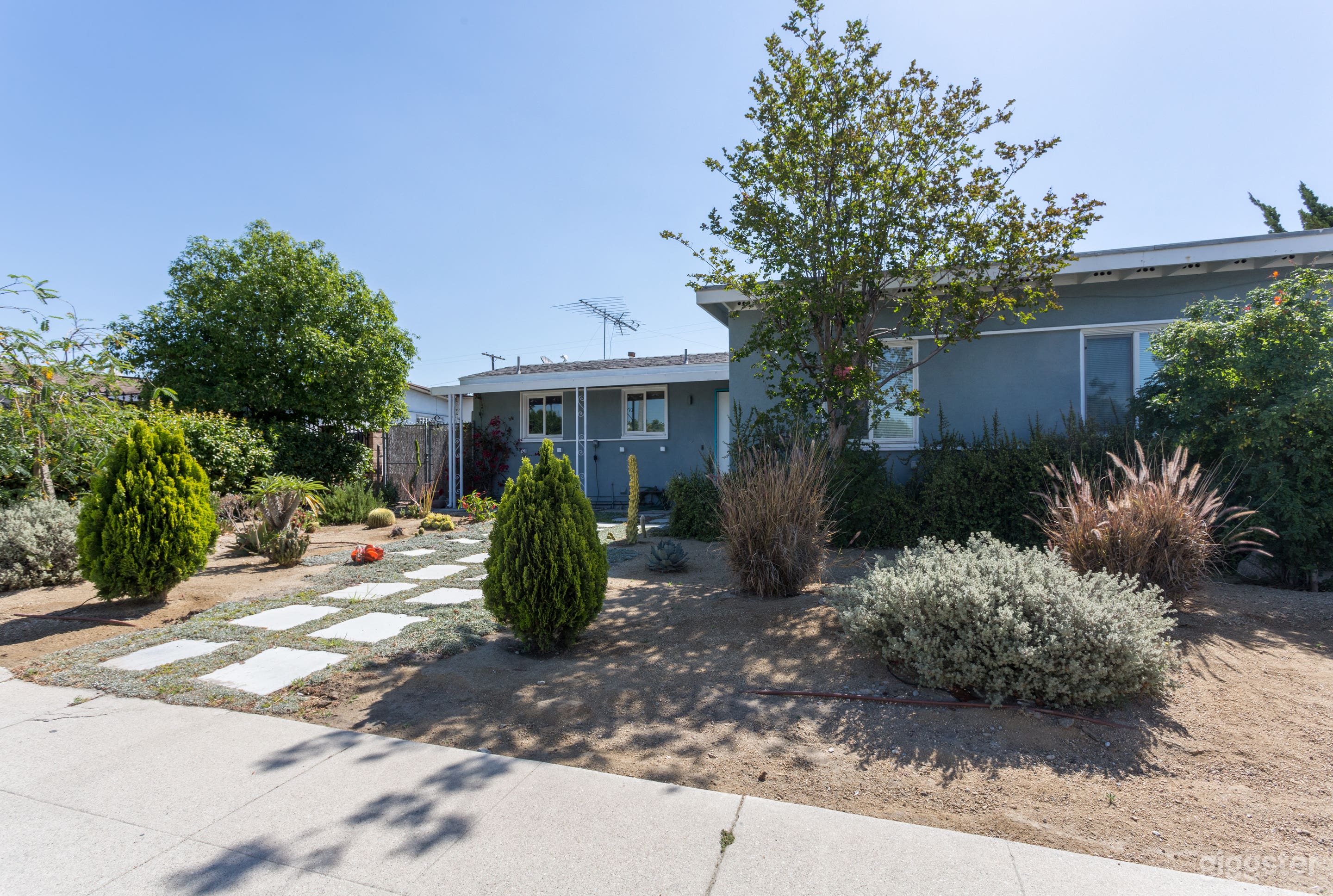 Mad Men Mid-Century Modern Photo 4