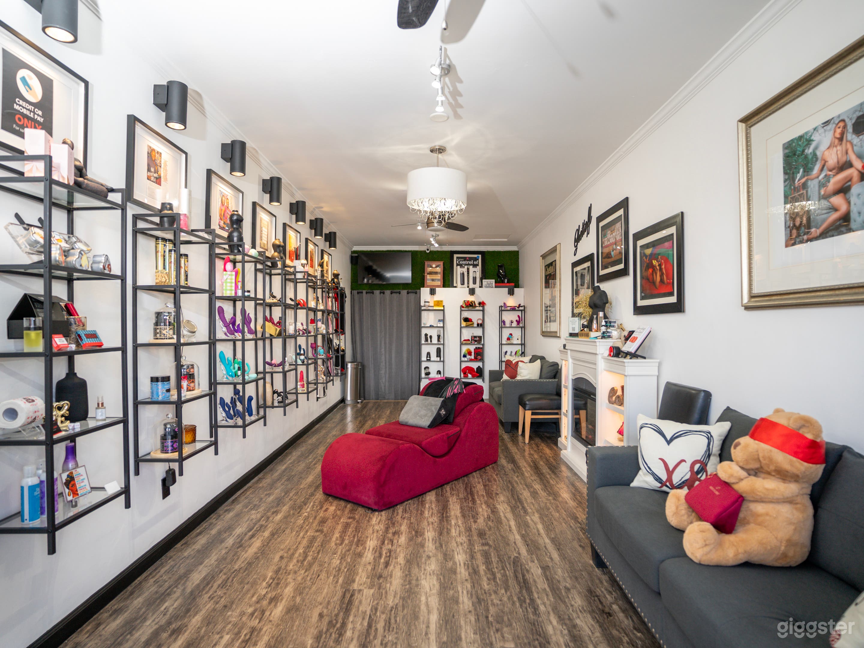 Upscale Intimate Boutique Photo 1