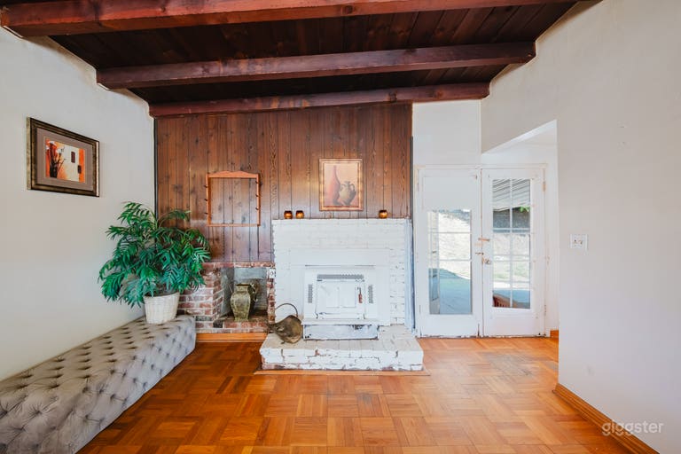  HIGH DESERT RUSTIC RANCH COMPOUND 