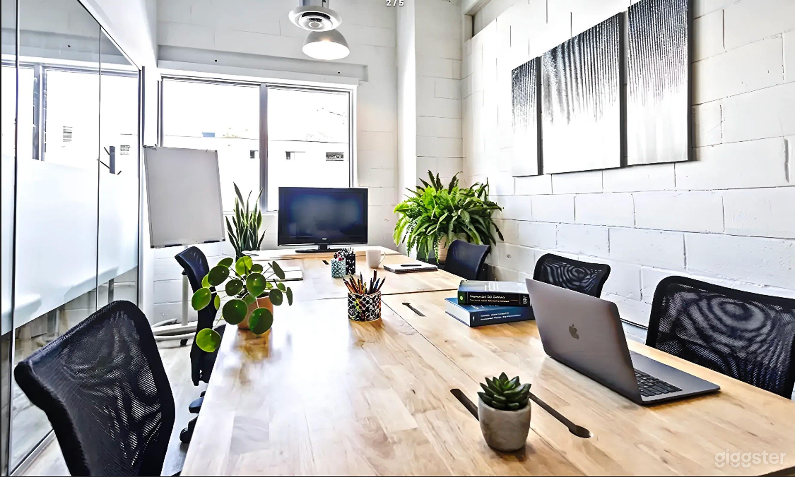 6-Person Office With Window Photo 1