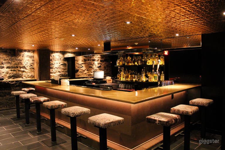  Stylish Speakeasy in Montreal 