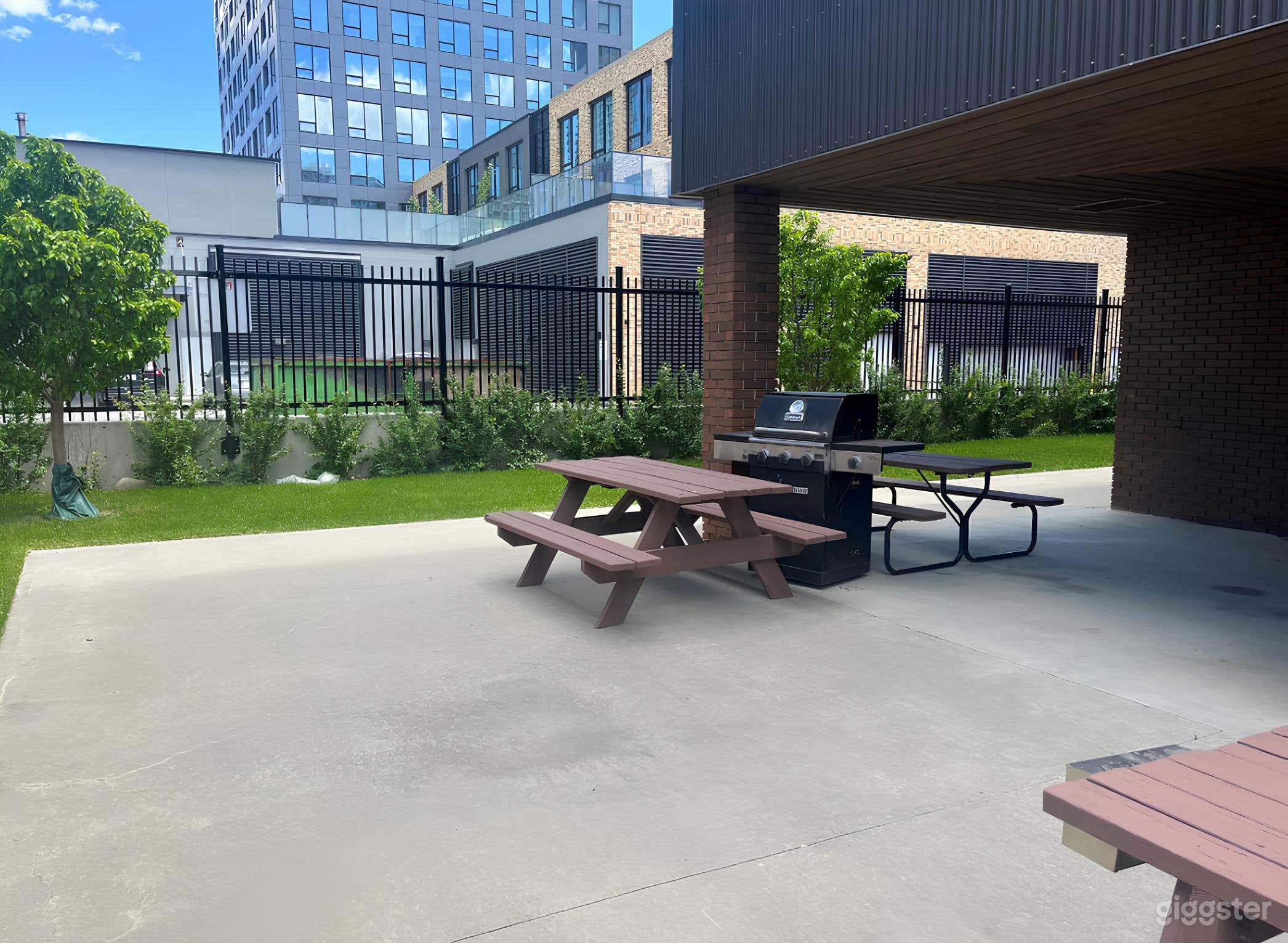 Meeting Room for 4 Guests Photo 4